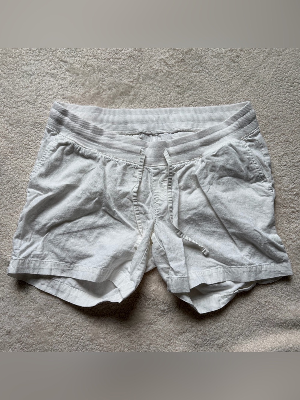 Gap Maternity Shorts size S